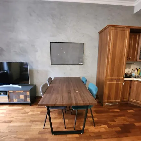 Spacious 6min From The Dancing House * Praga