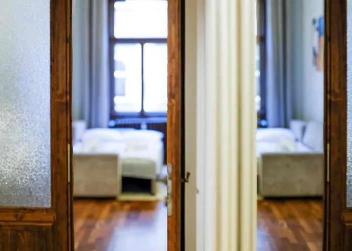 Aurion Riverfront Near Dancing House - Up To 5 Guests דירה