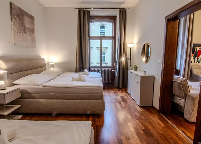 Aurion Riverfront Near Dancing House - Up To 5 Guests דירה פראג