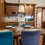 Aurion Riverfront Near Dancing House - Up To 5 Guests * Praga