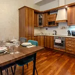 Aurion Riverfront Near Dancing House - Up To 5 Guests Appartamento Praga