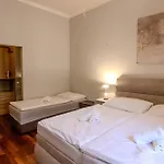 Appartamento Aurion Riverfront Near Dancing House - Up To 5 Guests Praga