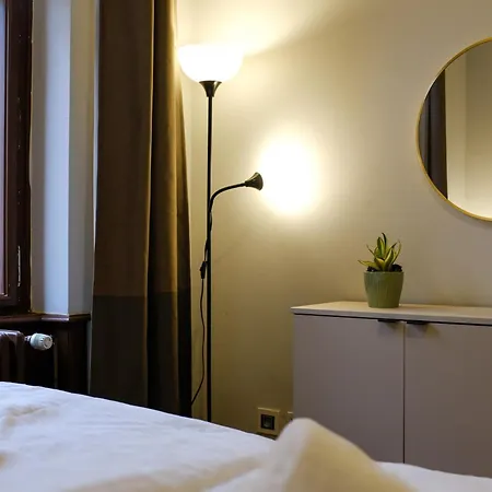 Aurion Riverfront Near Dancing House - Up To 5 Guests *