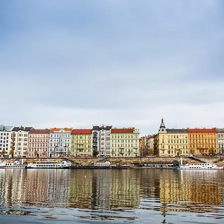 아파트 Aurion Riverfront Near Dancing House - Up To 5 Guests 프라하