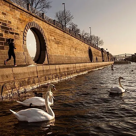 아파트 Aurion Riverfront Near Dancing House - Up To 5 Guests *